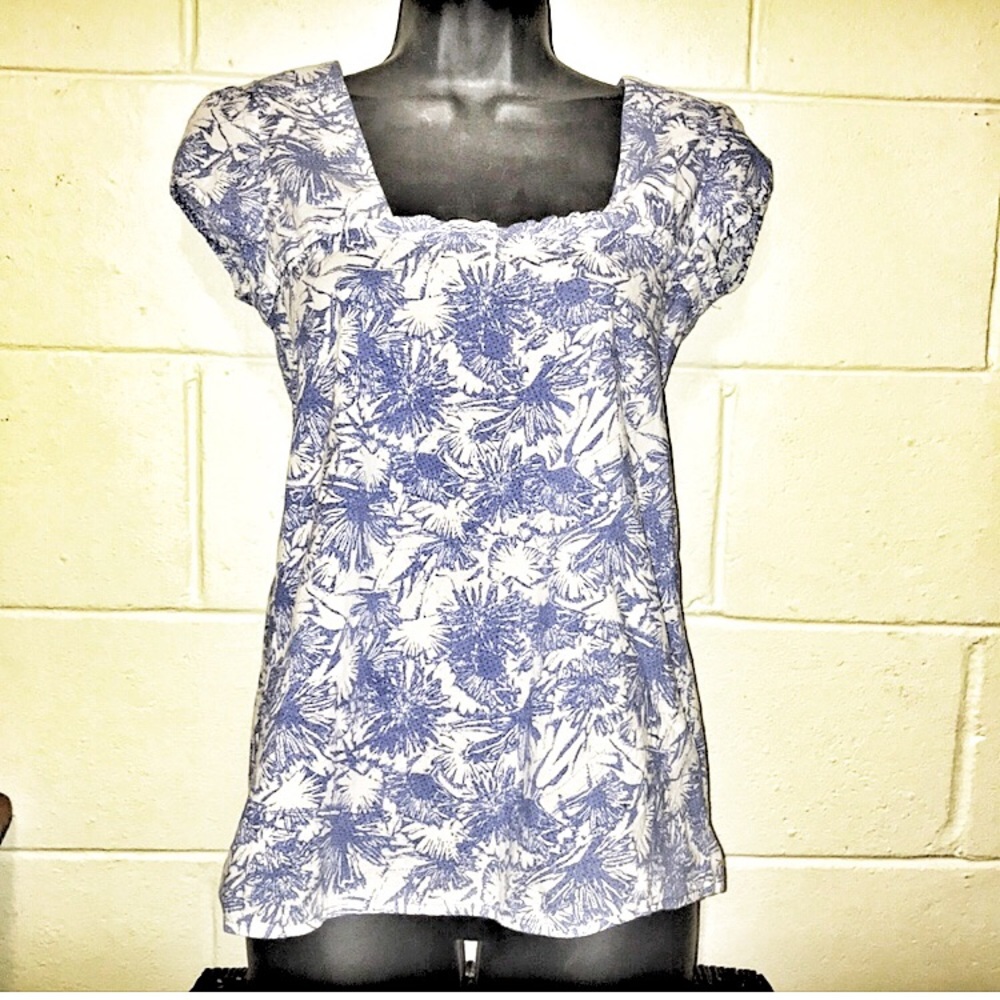 Women’s Volcom floral shirt sleeve top s
